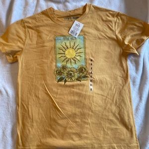 Graphic tee NWT